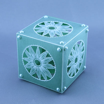 Floral Squares - Daisy Groovi Border Plate