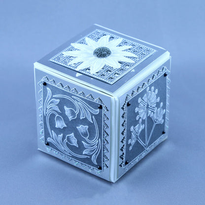 Floral Squares - Fuchsia Groovi Border Plate